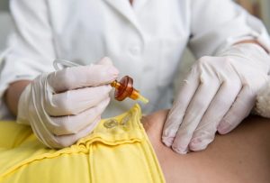 الميزوثيرابي و الكربوكسي: كيف تعيد هذه الحقن الحيوية لجلدك وتفتت السيلوليت؟
