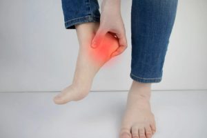 علاج التهاب كعب القدم
